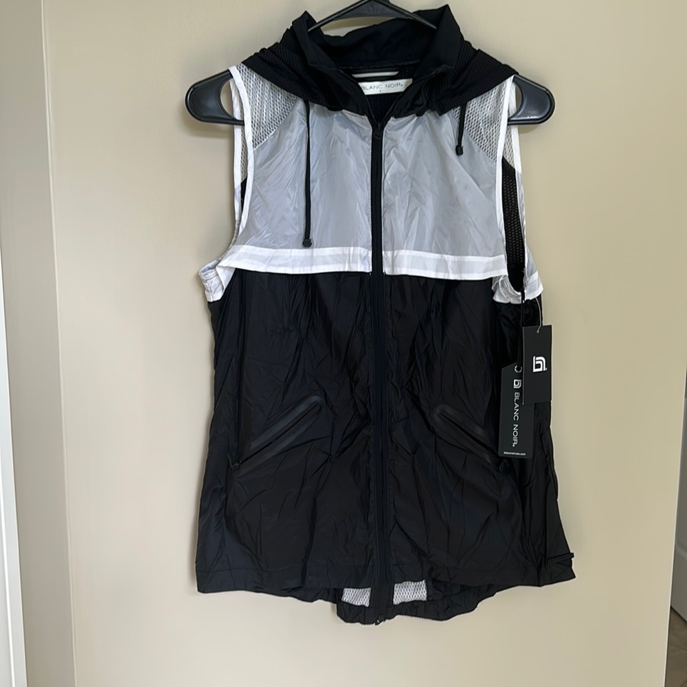blanc noir Black & White Sleeveless Hooded Windbreaker Vest